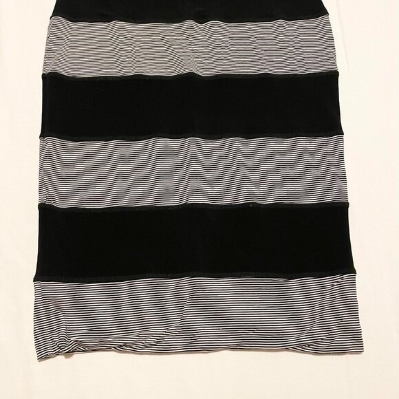 Joseph Ribkoff Striped Skirt Womens Size 10 - Picture 3 of 15